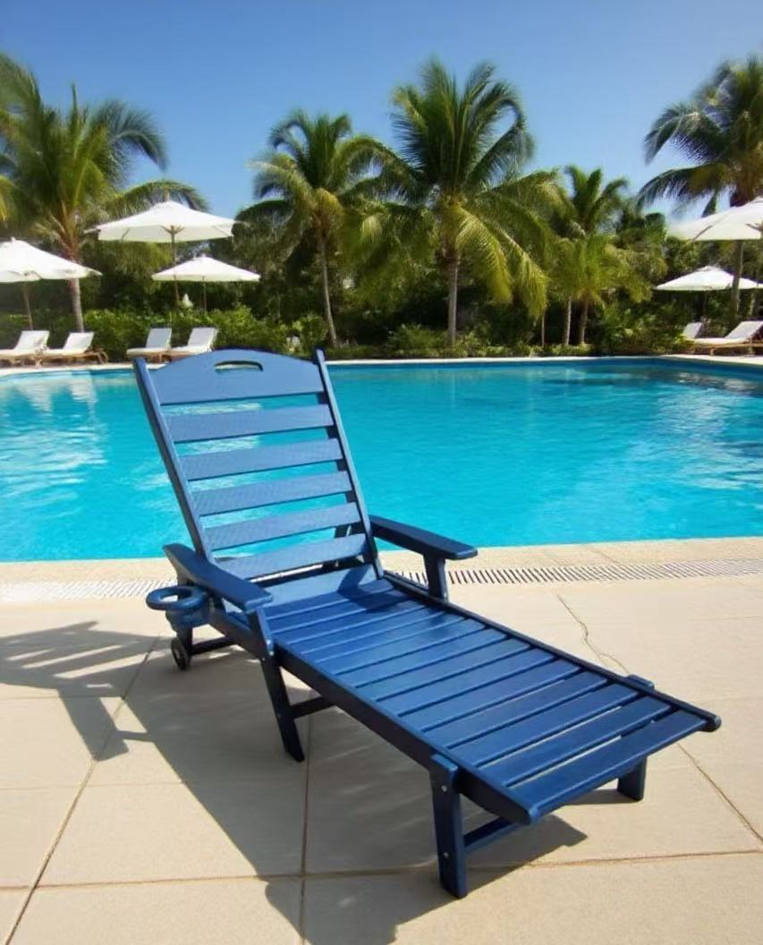 blue Pool lounge chair